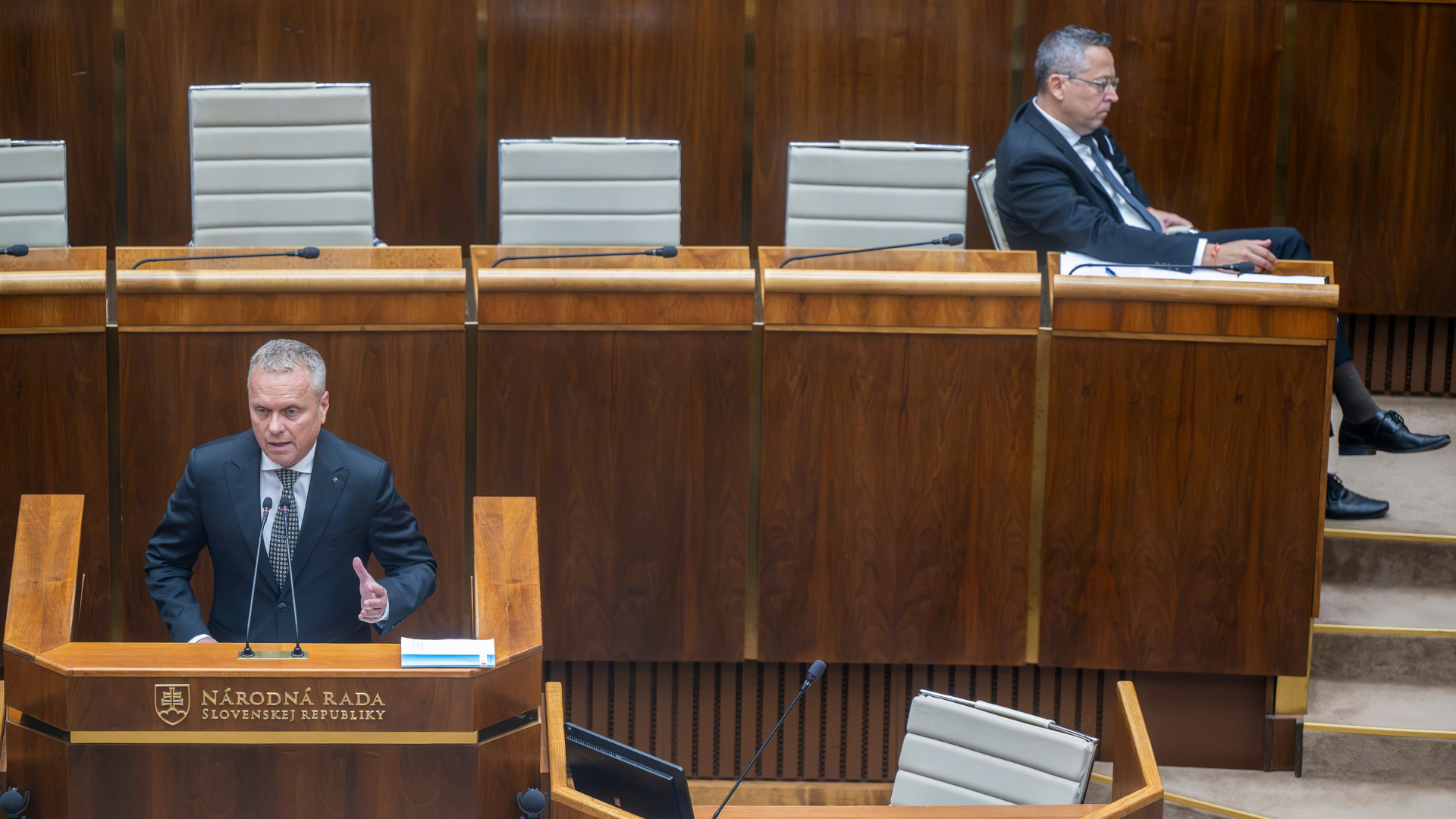 Ľubomír Andrassy v pléne Národnej rady SR